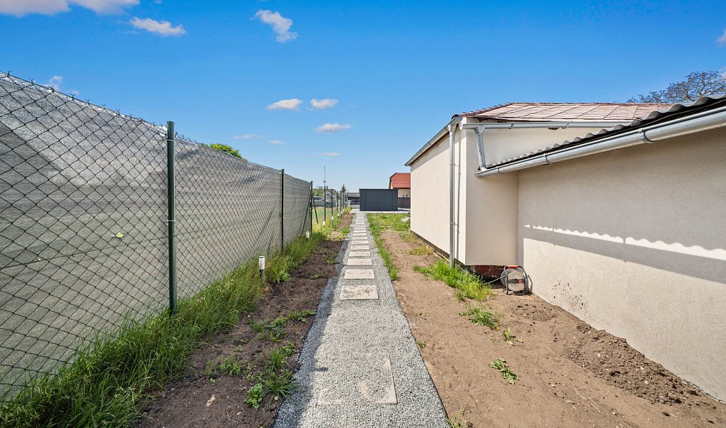 Prodej domu 56 m² s pozemkem 1 044 m², Tišice – náhled fotky 18