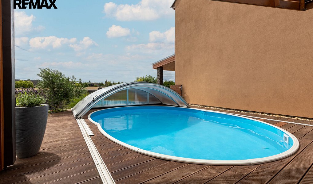 Prodej domu 199 m² s pozemkem 524 m², Hovorčovice – náhled fotky 8