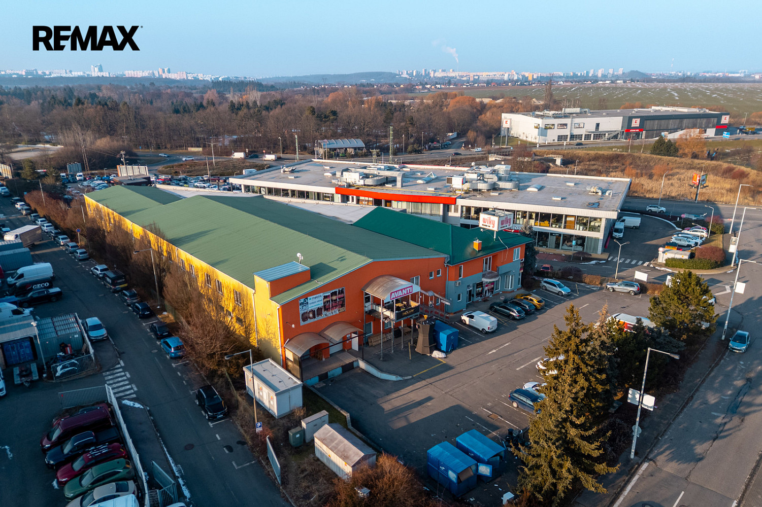 Pronájem obchodních prostor 457 m² — photo 3