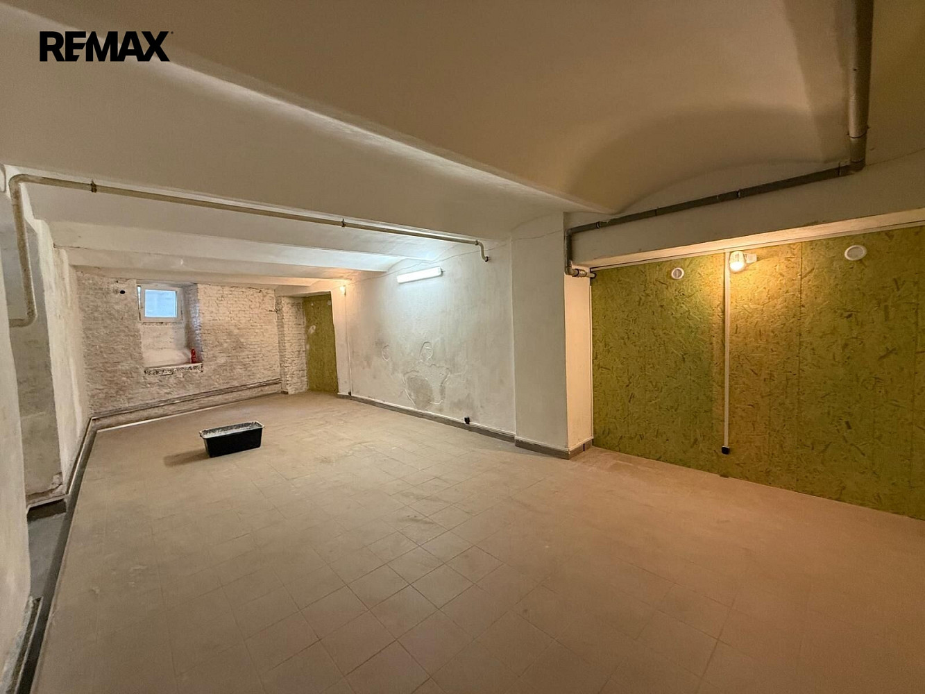 Prodej obchodních prostor 71 m²
