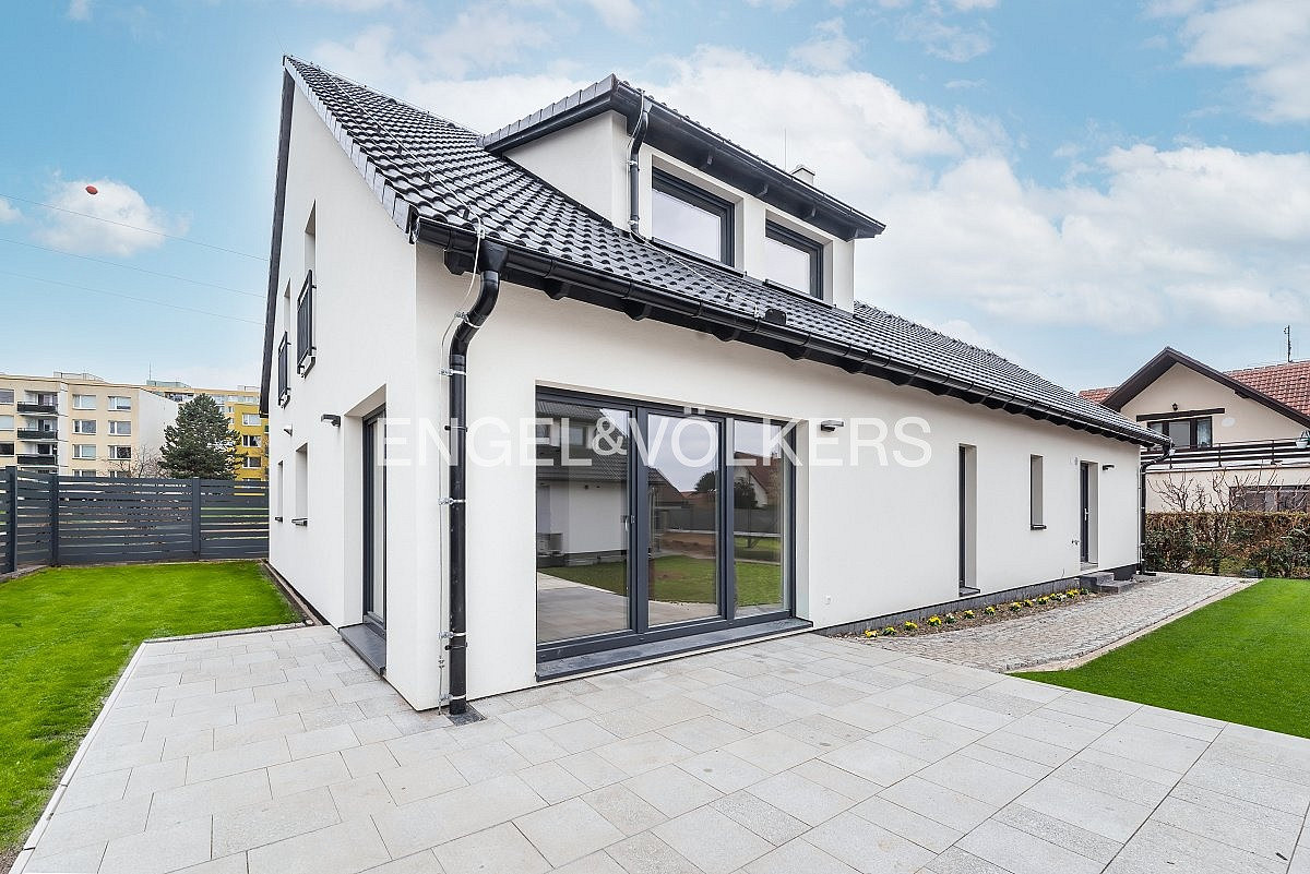 Pronájem domu 166 m² s pozemkem 601 m²