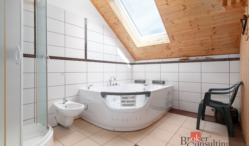 Prodej domu 261 m² s pozemkem 1 916 m², Rudná pod Pradědem – náhled fotky 13