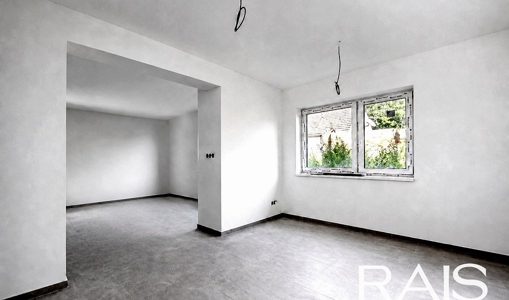 Prodej domu 195 m² s pozemkem 215 m², Holasice – náhled fotky 12
