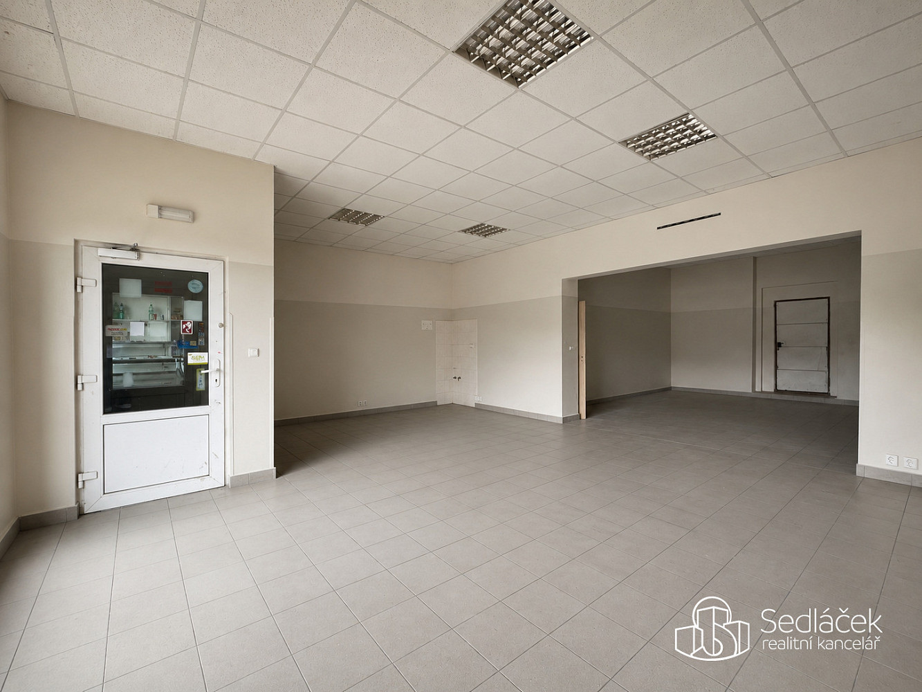 Pronájem komerčního objektu (jiného typu) 85 m² – fotografie 3