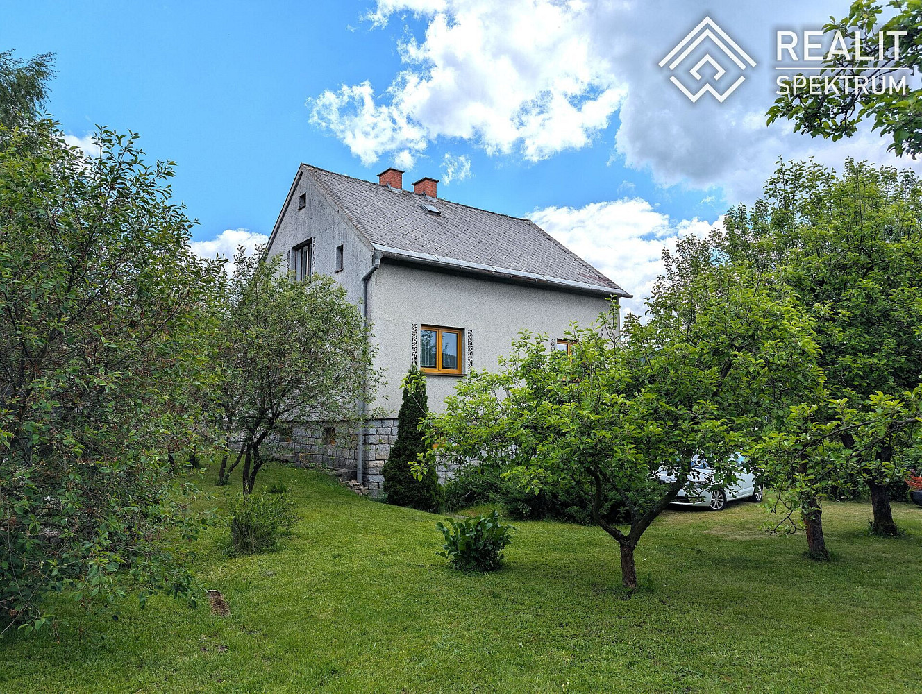 Prodej domu 139 m² s pozemkem 1 940 m² rezervováno