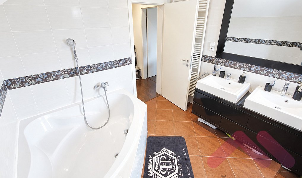 Prodej domu 187 m² s pozemkem 287 m², Praha – náhled fotky 3