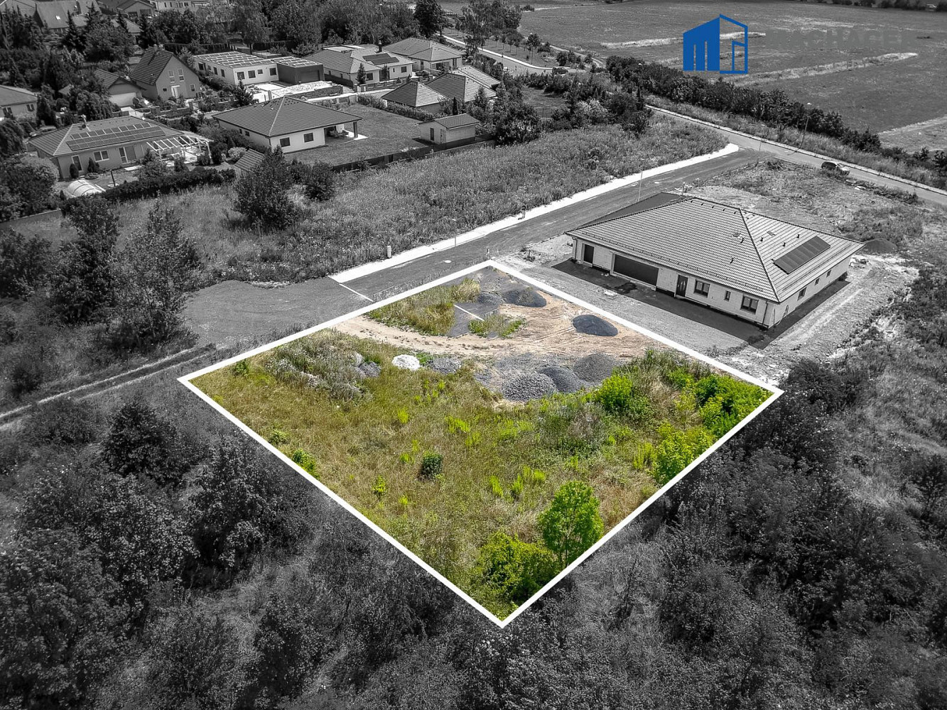 Prodej stavebního pozemku 938 m² – fotografie 5