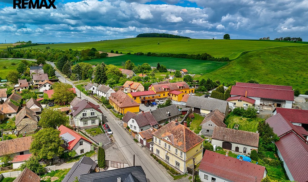Prodej domu 200 m² s pozemkem 1 223 m², Kozárovice – náhled fotky 18