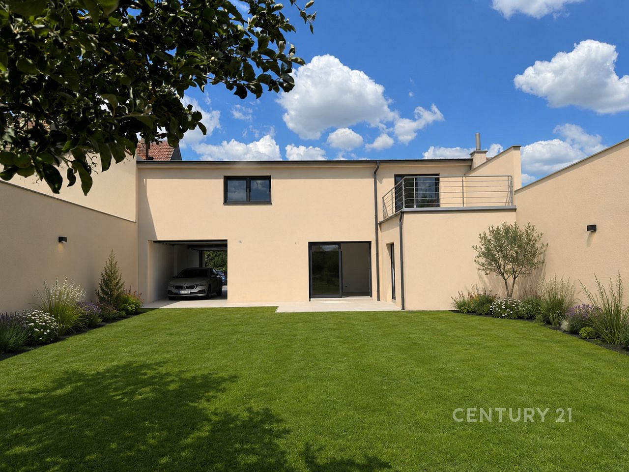 Prodej domu 240 m² s pozemkem 463 m²