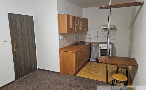 Pronájem bytu 2+kk 42 m², V Lukách, Rakovník - Rakovník II