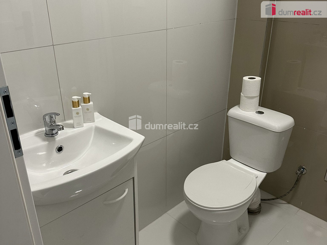 Pronájem bytu 5+kk 14 m² – fotografie 5