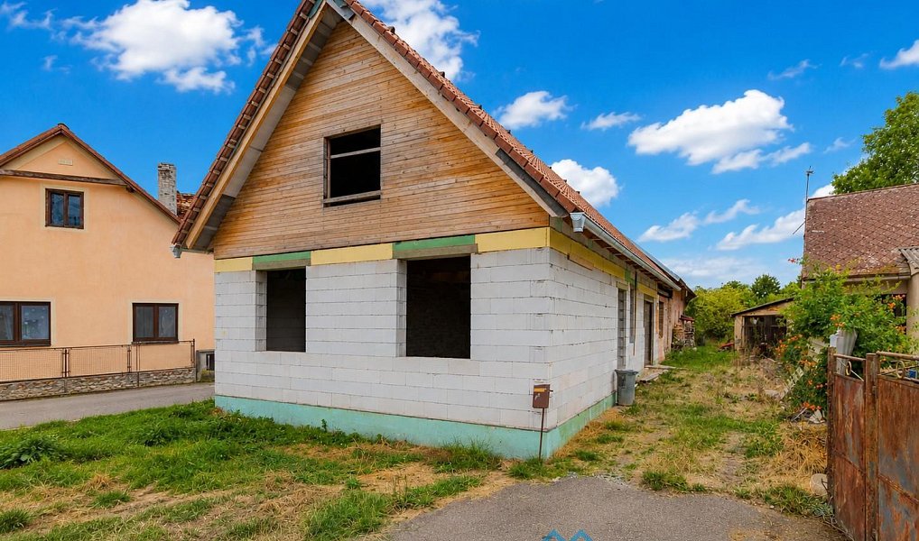 Prodej domu 200 m² s pozemkem 463 m², Vracovice – náhled fotky 2