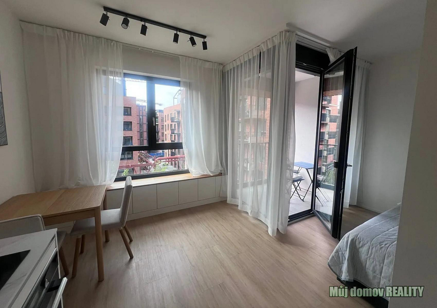 Pronájem bytu 1+kk 31 m² — photo 2