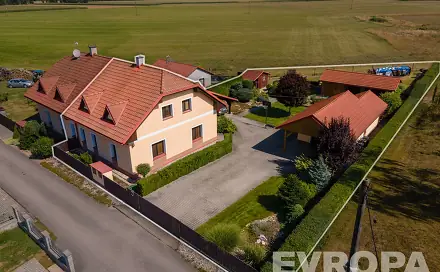 Prodej domu 155 m² s pozemkem 1 058 m², Roudnice, okres Hradec Králové