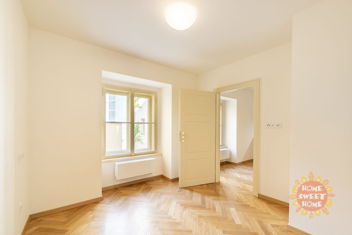 Pronájem bytu 2+kk 37 m² – fotografie 3