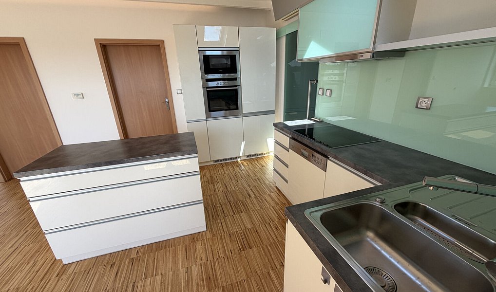 Prodej bytu 3+kk 74 m², Šestajovice – náhled fotky 5