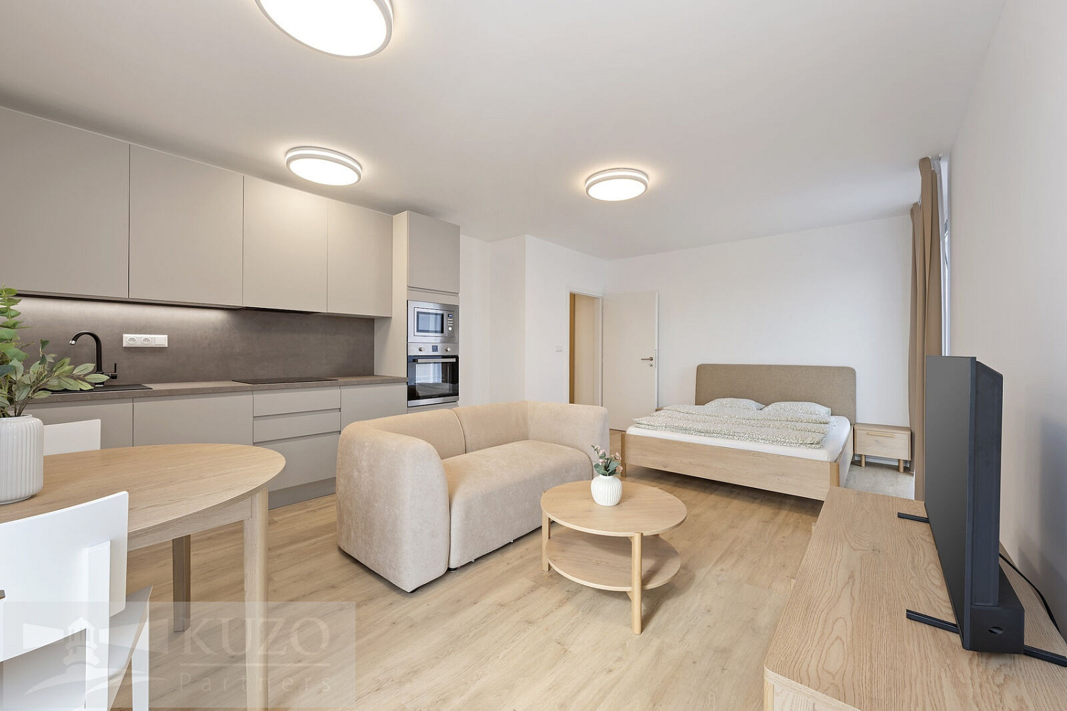 Pronájem bytu 1+kk 38 m² – fotografie 2