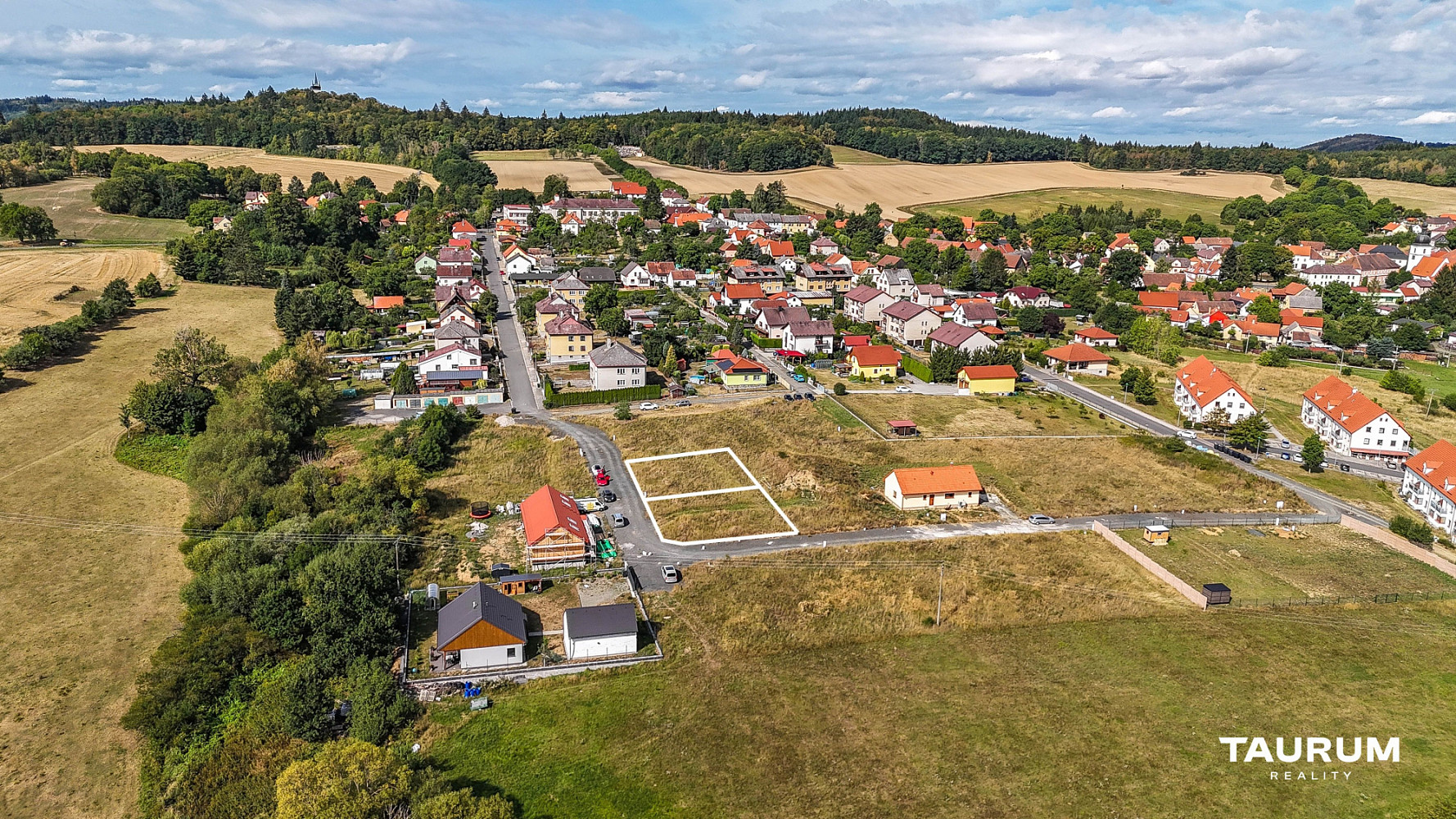 Prodej stavebního pozemku 1 320 m² – fotografie 2