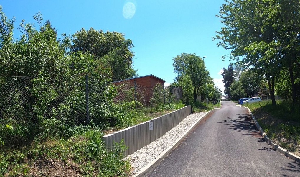 Prodej stavebního pozemku 846 m², Adamov – náhled fotky 2