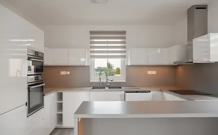 Pronájem domu 106 m² s pozemkem 701 m², Kozomínská, Postřižín, okres Mělník