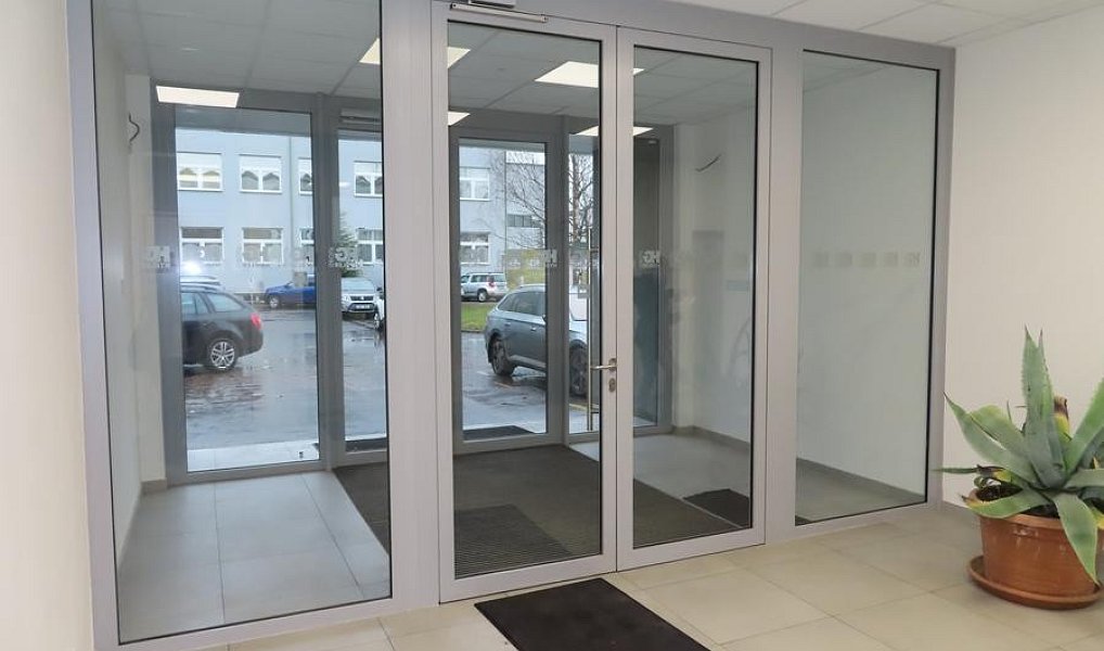 Pronájem kanceláře 14 m², Praha – náhled fotky 2