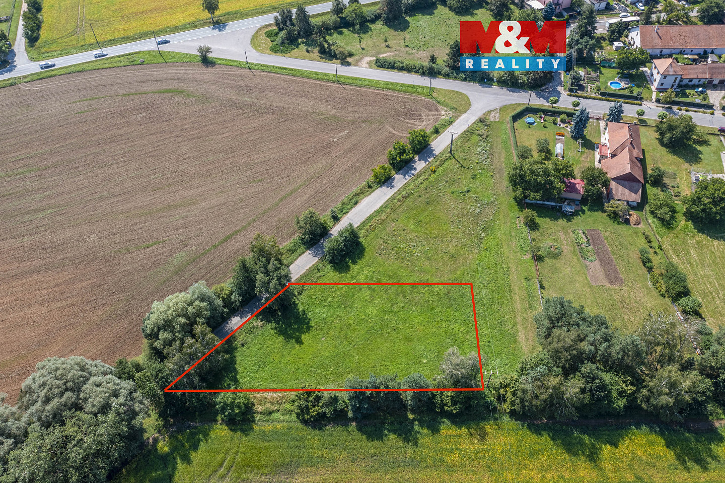 Prodej stavebního pozemku 1 600 m²