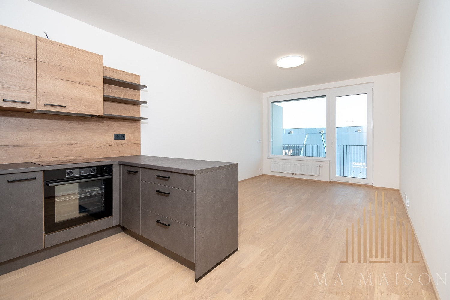 Pronájem bytu 2+kk 58 m² — photo 2