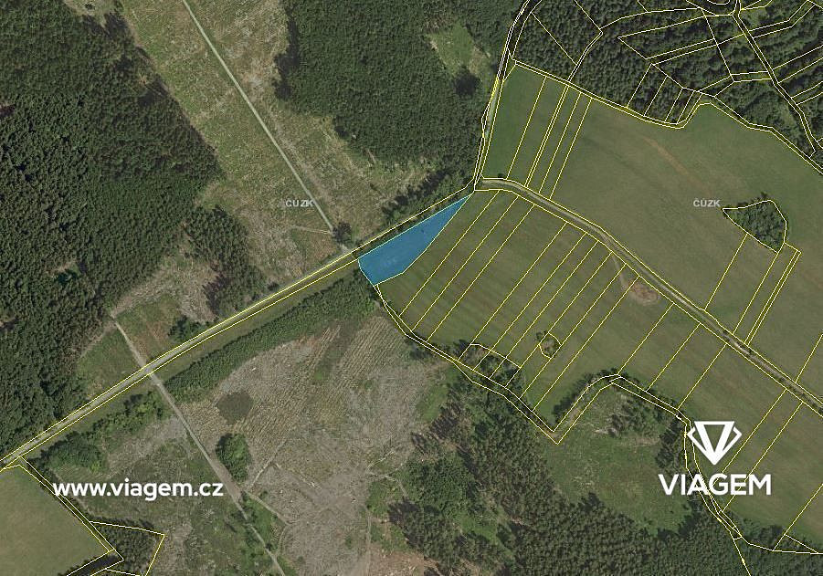 Pole 4 301 m² – pohled 3