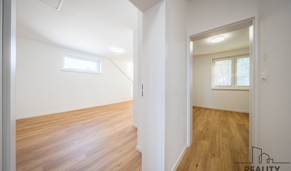 Prodej domu 225 m² s pozemkem 320 m², Vracov – náhled fotky 20