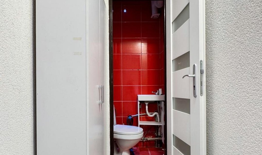 Pronájem obchodních prostor 17 m², Most – náhled fotky 4