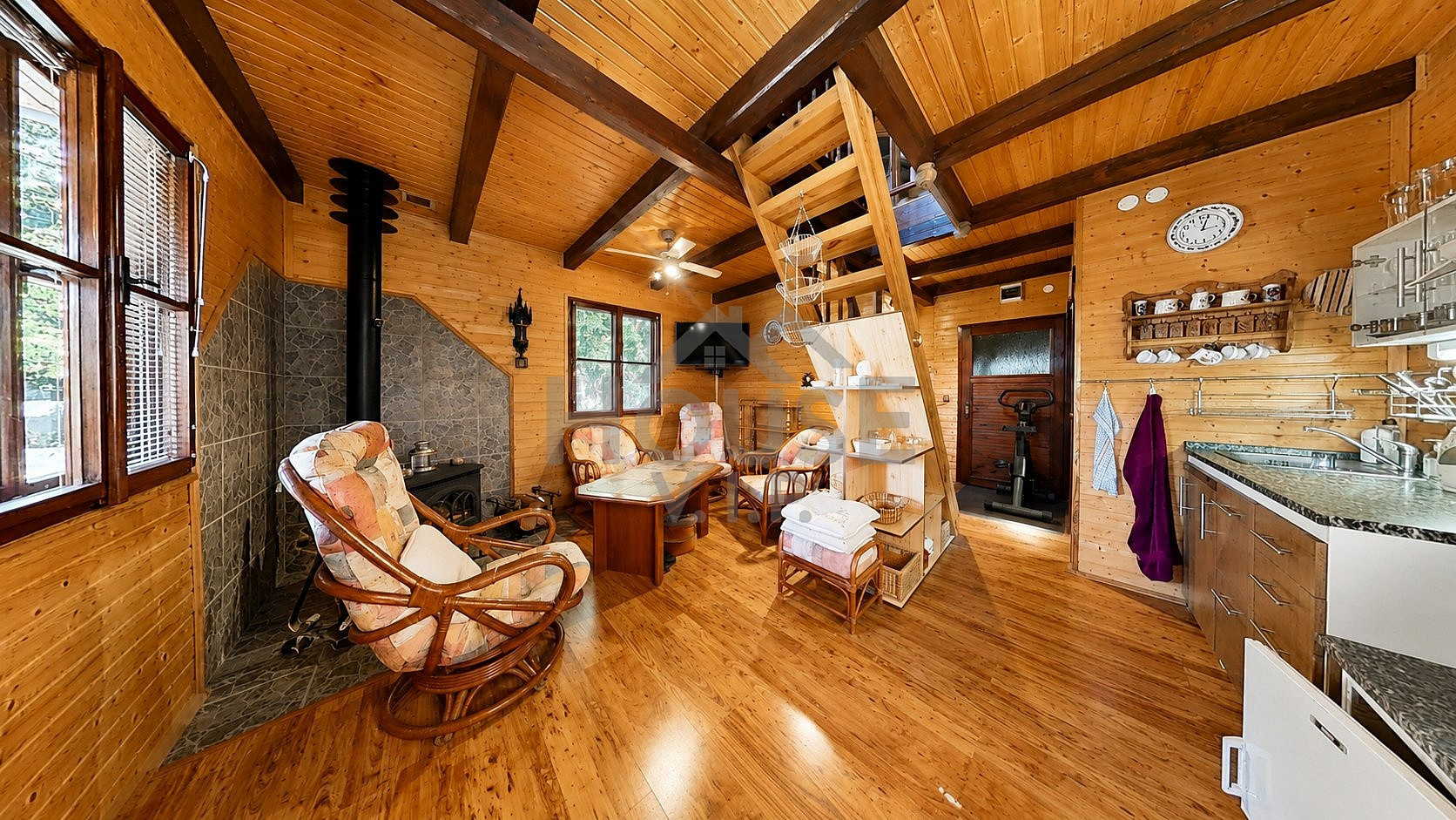 Prodej chaty/chalupy 50 m² s pozemkem 332 m² – fotografie 2
