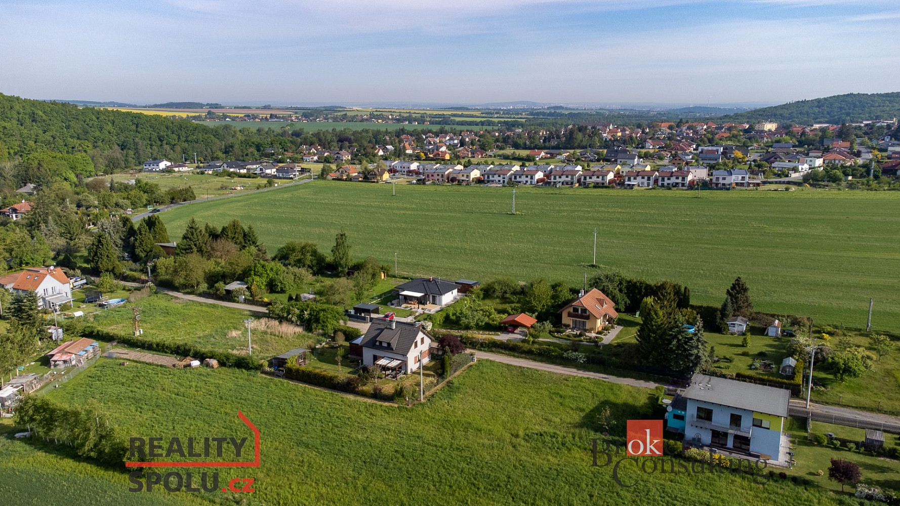 Prodej stavebního pozemku 1 000 m² - Więcej