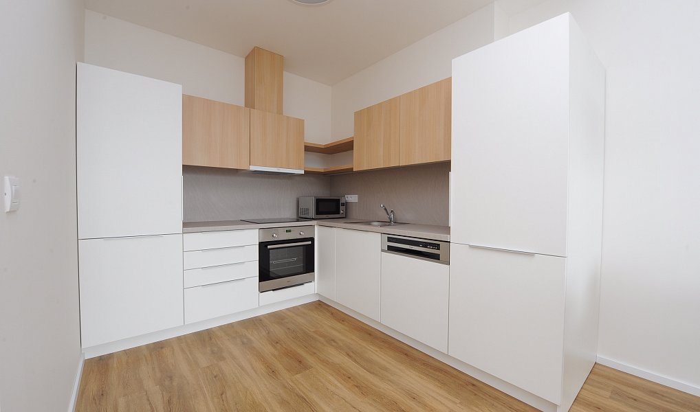Pronájem bytu 2+kk 72 m², Praha – náhled fotky 2