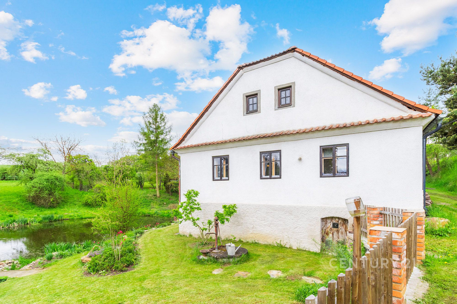 Prodej domu 100 m² s pozemkem 2 807 m² rezervováno