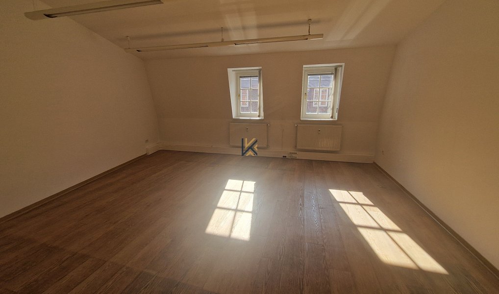Pronájem kanceláře 131 m², Praha – náhled fotky 8