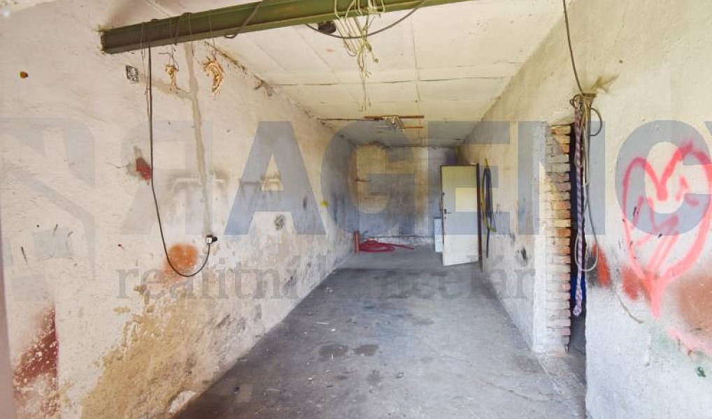 Prodej domu 415 m² s pozemkem 981 m², Semanín – náhled fotky 20
