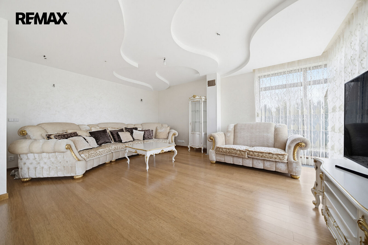 Prodej domu 363 m² s pozemkem 1 608 m² – fotografie 4