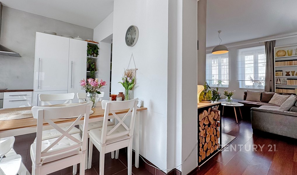 Prodej domu 216 m² s pozemkem 192 m², Znojmo – náhled fotky 2