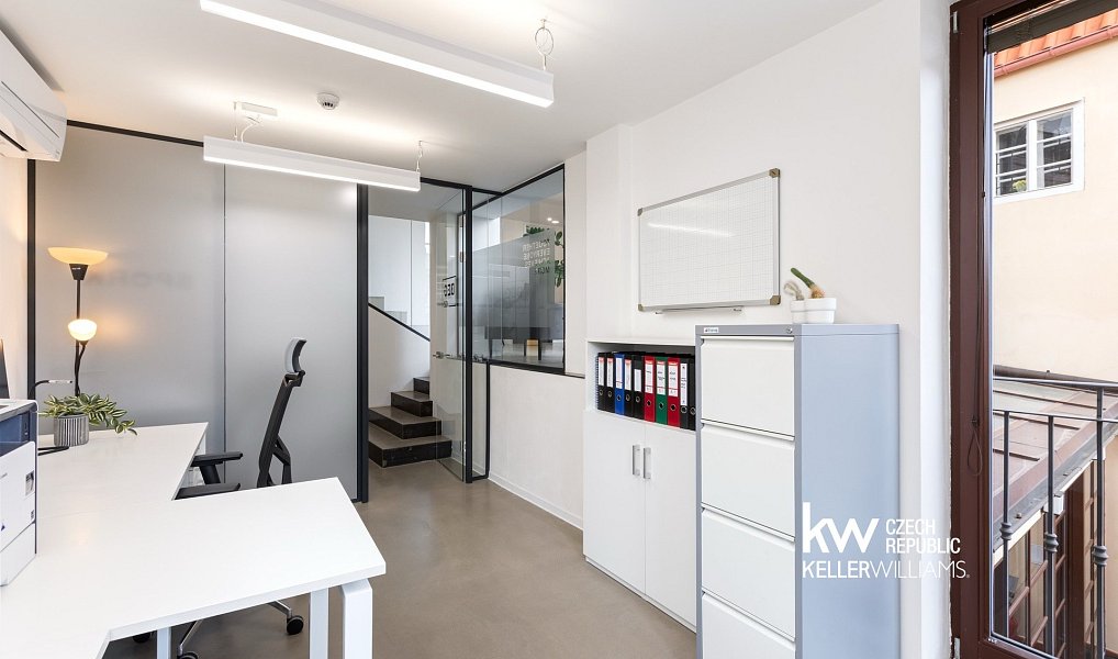 Prodej obchodních prostor 204 m², Praha – náhled fotky 25