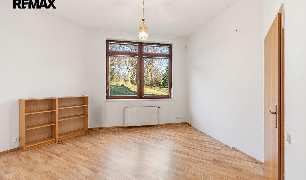 Prodej domu 311 m² s pozemkem 4 029 m², Velké Popovice – náhled fotky 17