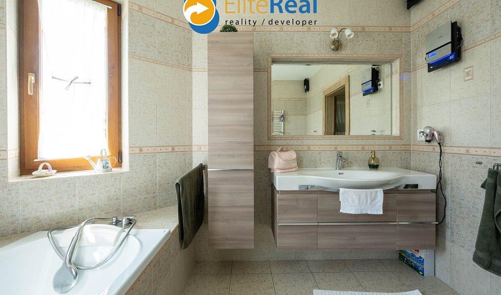 Prodej domu 344 m² s pozemkem 2 194 m², Příkazy – náhled fotky 12