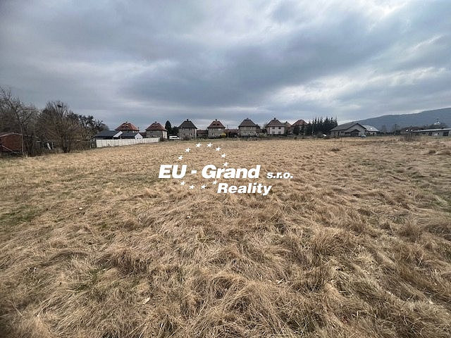 Prodej stavebního pozemku 3 538 m² – fotografie 2