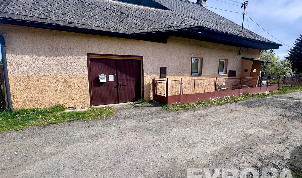 Prodej domu 105 m² s pozemkem 203 m², Poběžovice – náhled fotky 3
