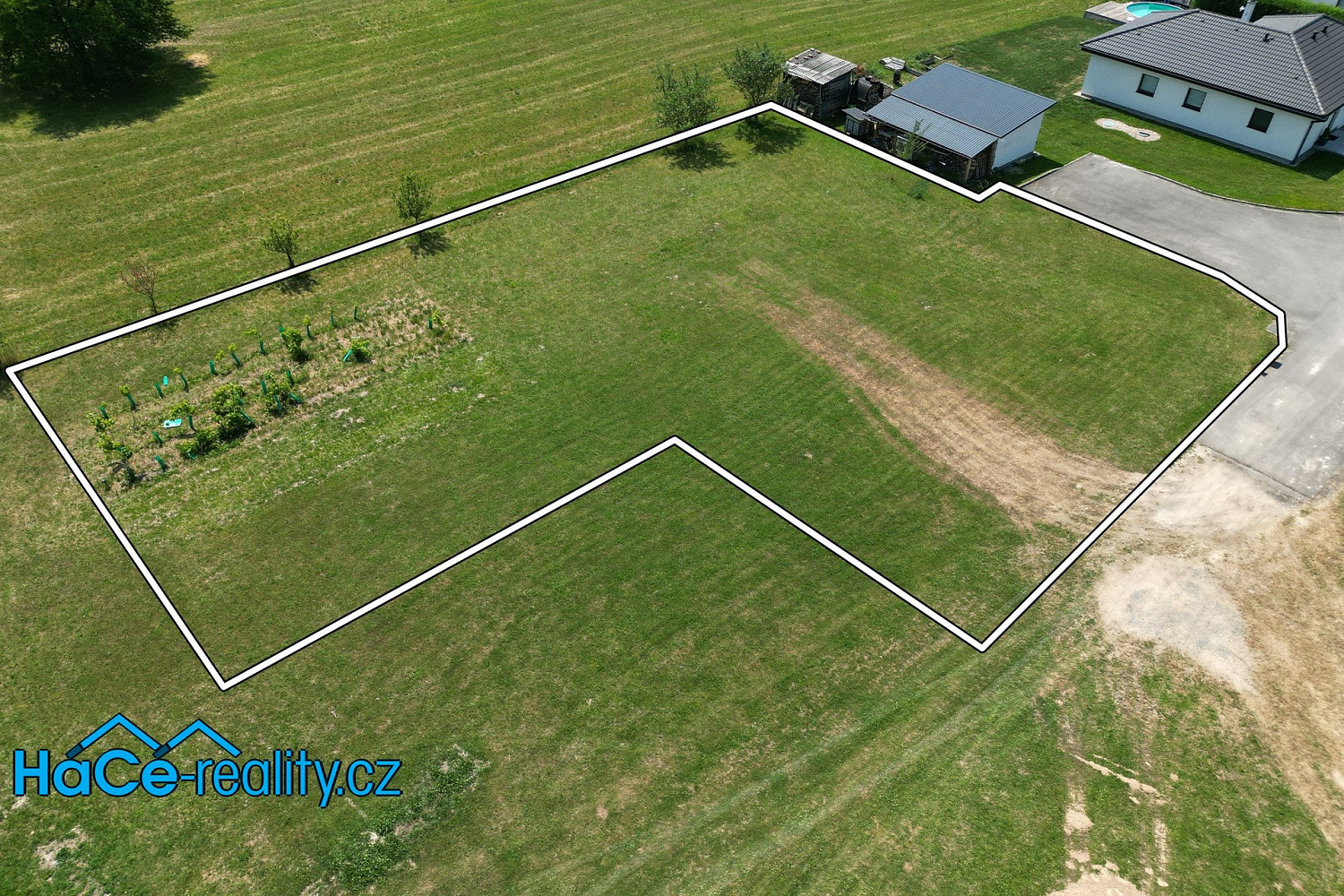 Prodej stavebního pozemku 1 163 m²