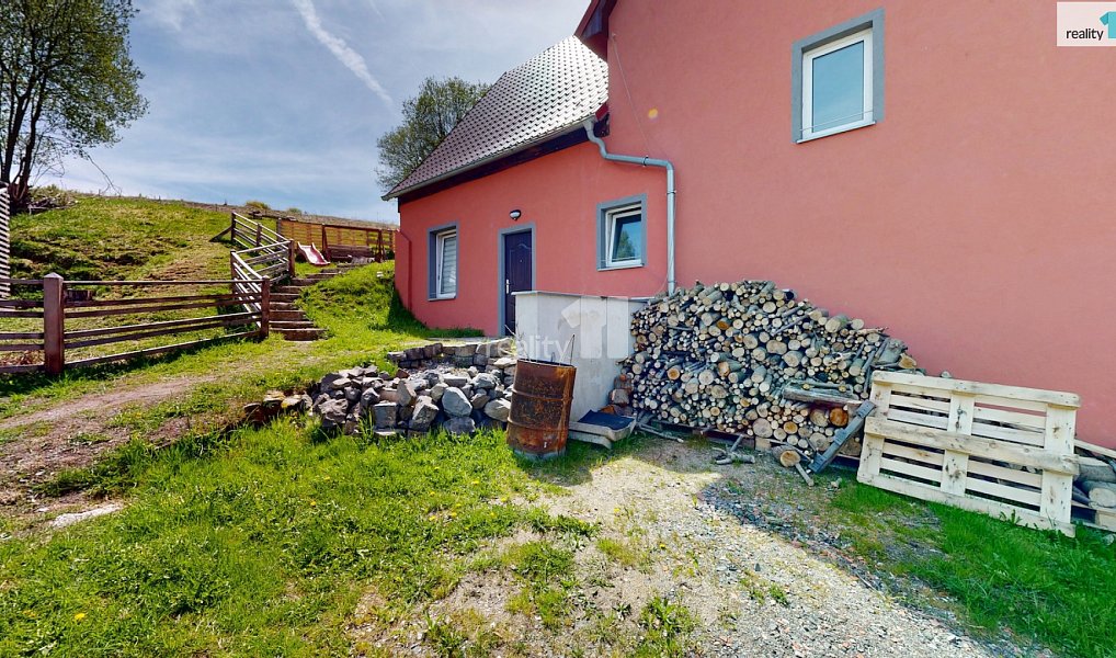 Prodej ubytovacího objektu 370 m², Loučná pod Klínovcem – náhled fotky 2