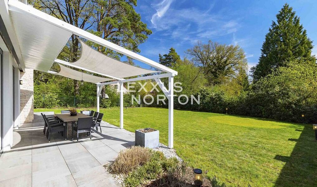 Prodej domu 199 m² s pozemkem 599 m², Ohrobec – náhled fotky 2
