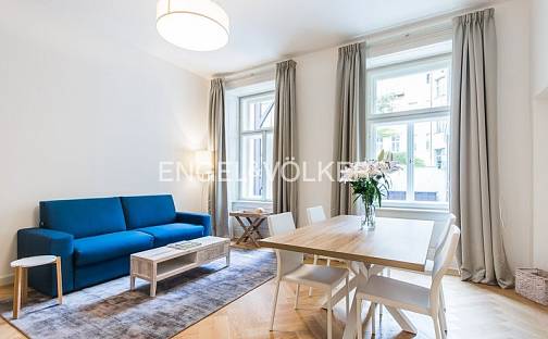 Pronájem bytu 1+1 43 m², Bolzanova, Praha 1 - Nové Město