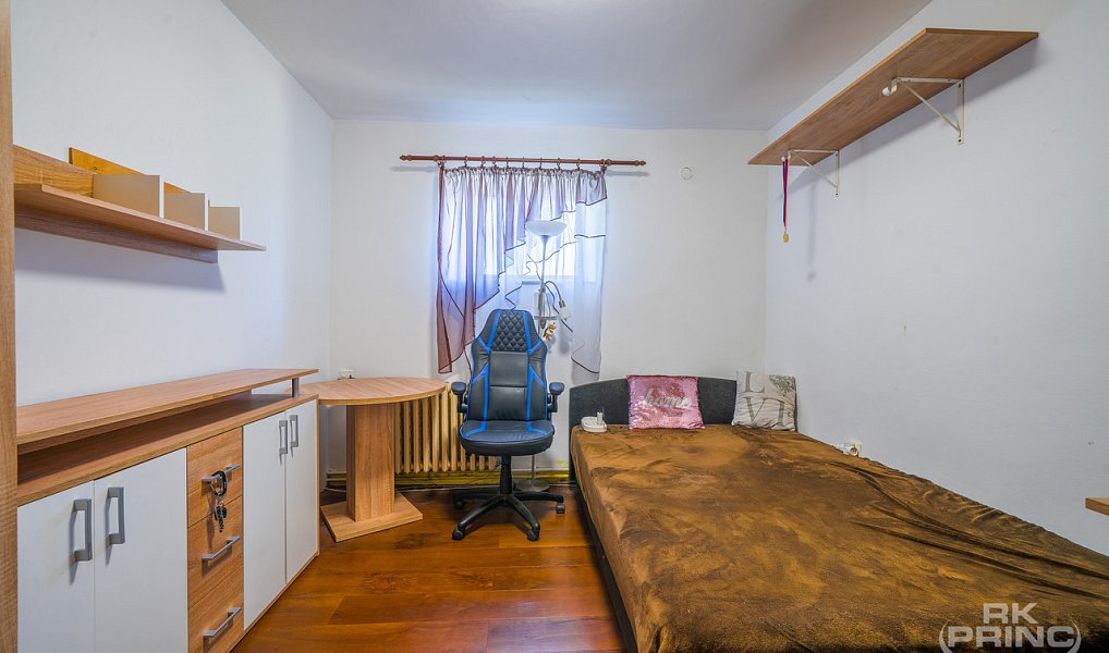 Prodej domu 240 m² s pozemkem 1 032 m², Tišice – náhled fotky 14