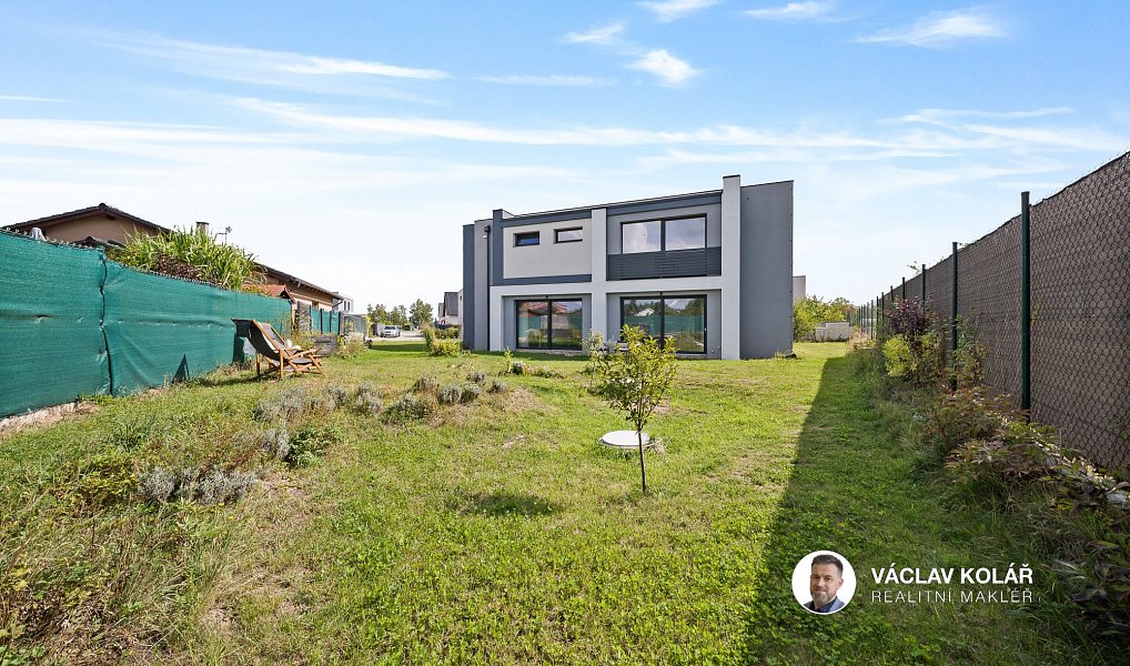 Prodej domu 338 m² s pozemkem 816 m², Horoušany – náhled fotky 43