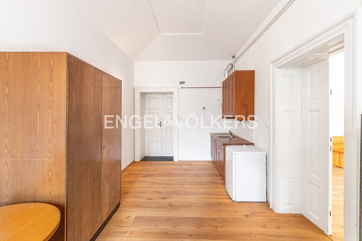Pronájem kanceláře 46 m² – fotografie 4